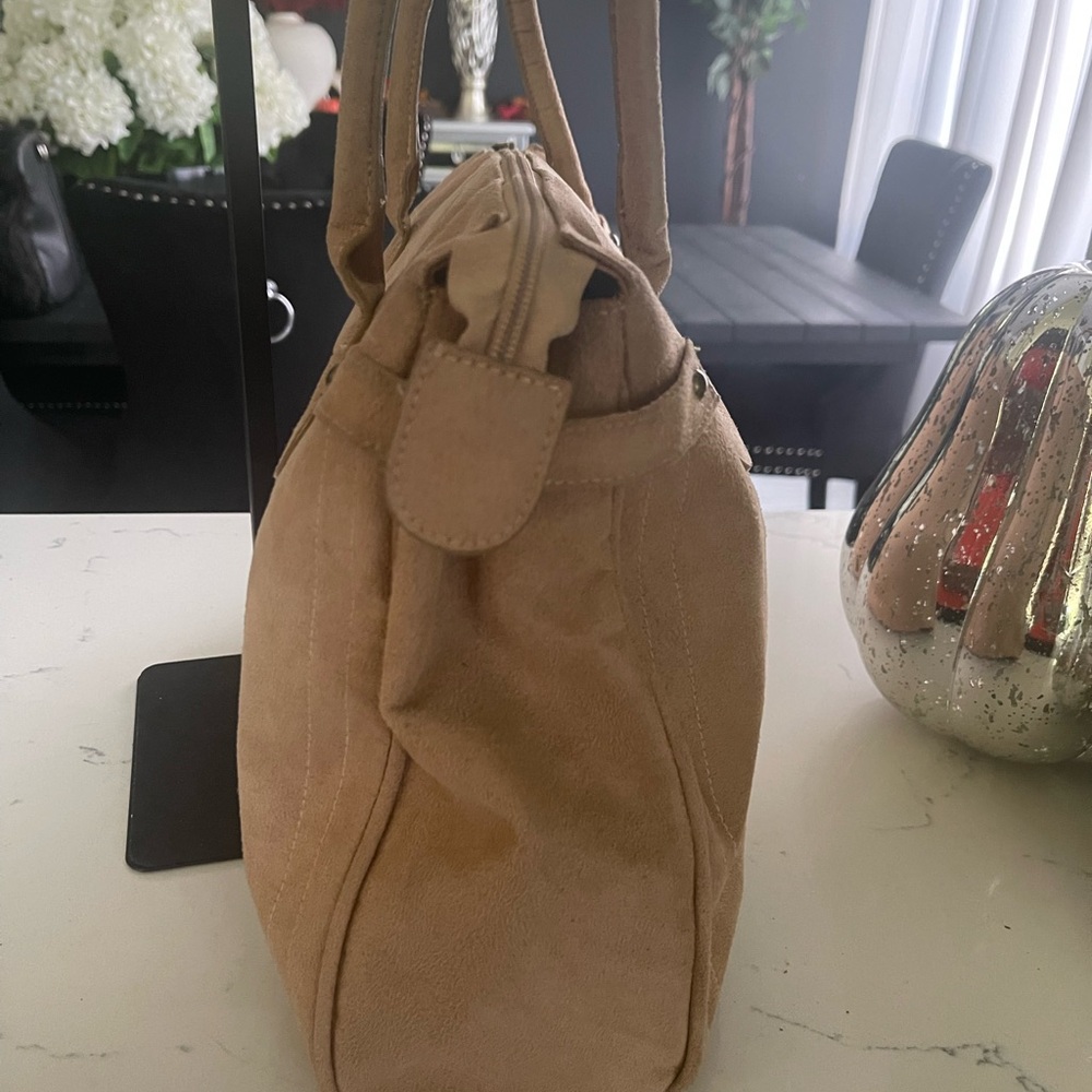 Jessica Simpson Beige Tote Bag - Picture 4 of 8